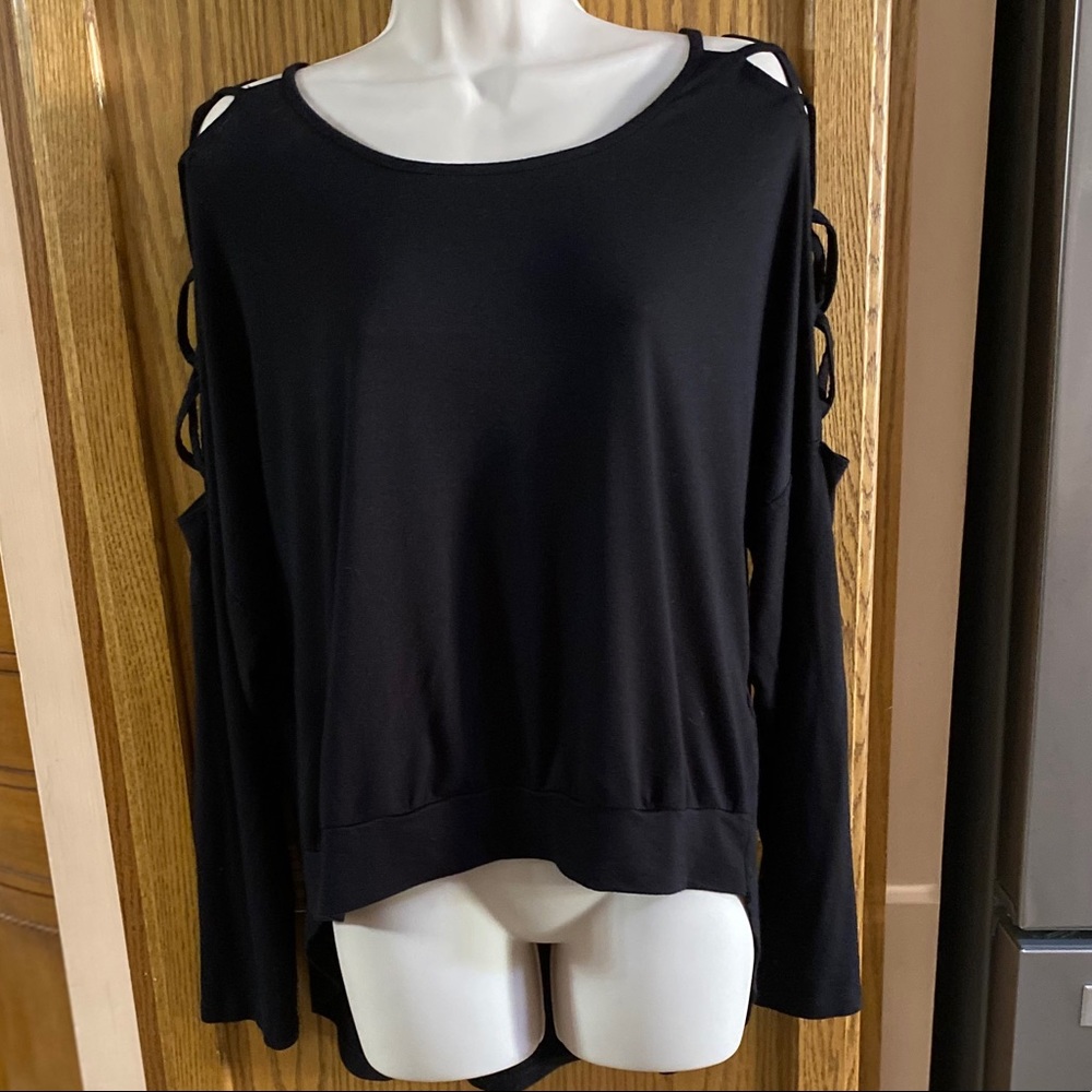 Venus Black cold shoulder high low Top Size L